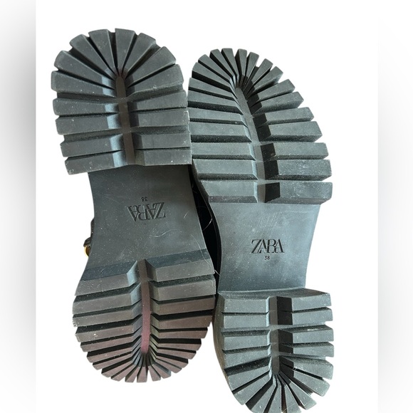 ZARA Gold Chain Detail Lug Sole Heeled Loafers EU38 Black Academia Preppy Grunge - Picture 7 of 9